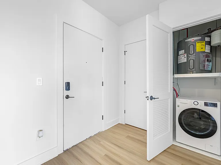 30 McAdoo Ave #305 — Photo 19