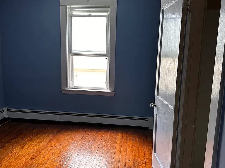 11 Vaness St #B — Photo 12