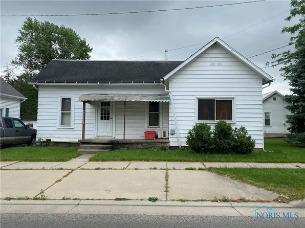 1144 Lagrange St, Napoleon, OH 43545