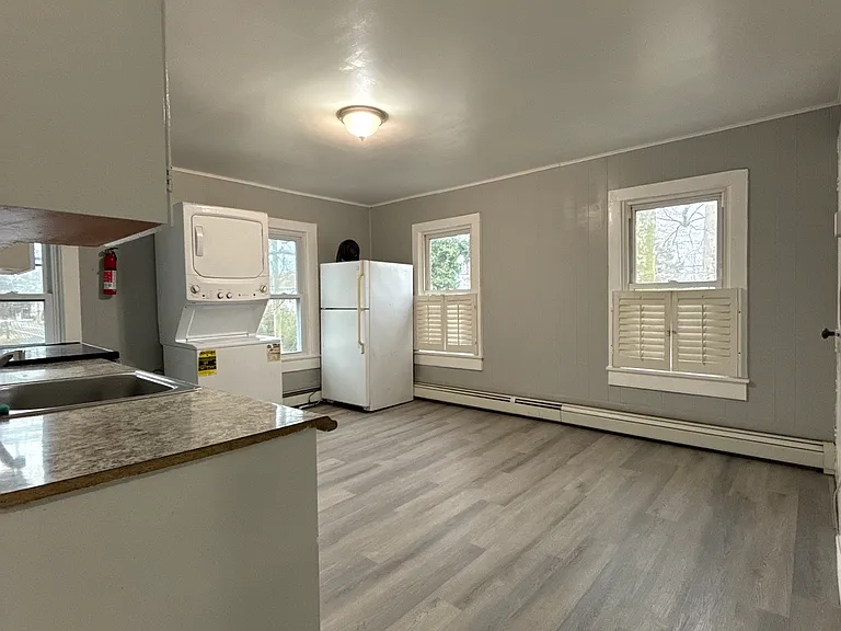 5 Fortescue Rd #B — Photo 2