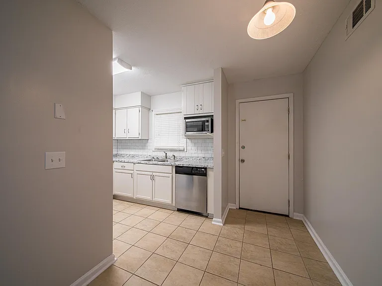 5500 Gunboat Dr #B — Photo 2