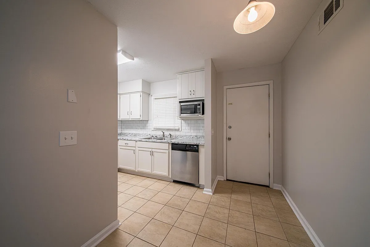 Building Photo - 5500 Gunboat Dr #B