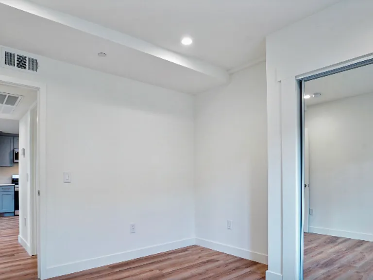5187 W 20th St #25 — Photo 3