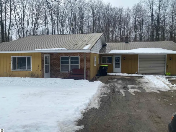 7517 County Road 571 NE, Mancelona, MI 49659