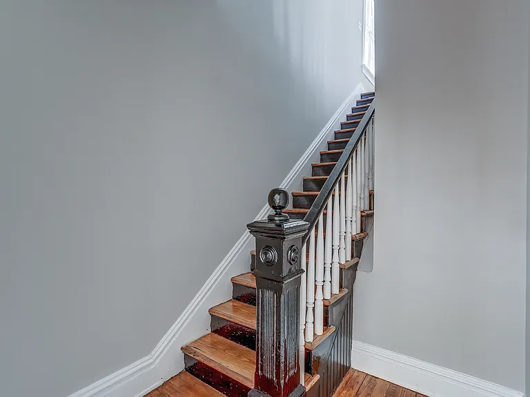 2101 5th Ave — Photo 39