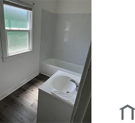 4th image of 5915 Avenal Ave #15-19