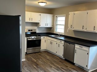 1604 W Waggoner St, Decatur, IL 62526