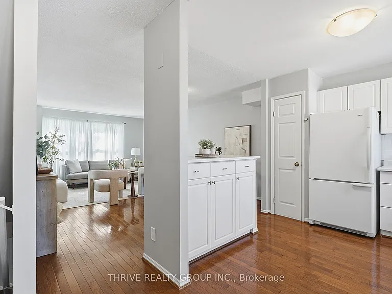 215 Commissioners Rd W #10 — Photo 3