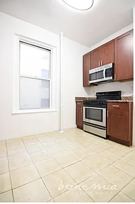 Rented by Bohemia Realty Group | media 10