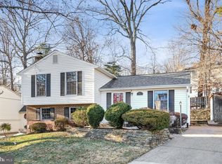 10812 Split Oak Ln, Burke, VA 22015