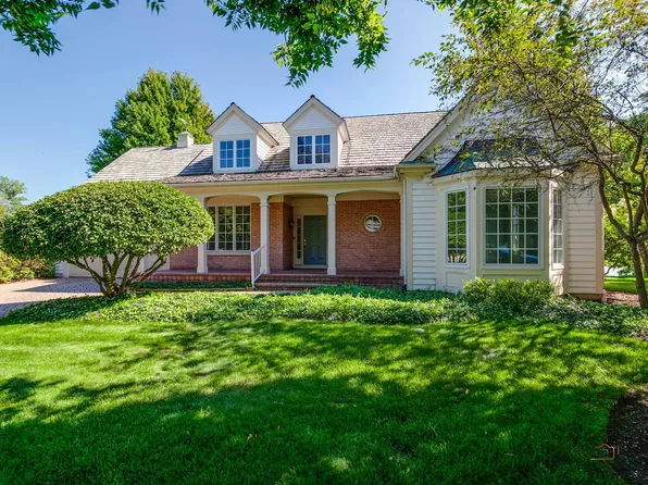 707 S Windsor Ct, Lake Forest, IL 60045