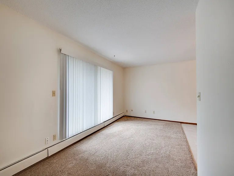Pinehurst Apartments — Photo 17