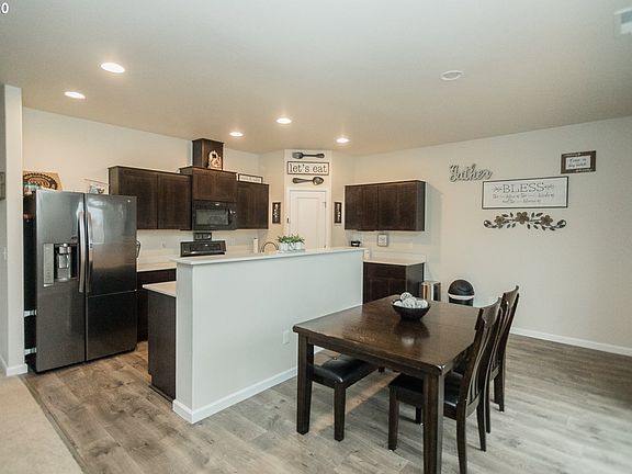 5th image of 907 Bear Creek Dr
