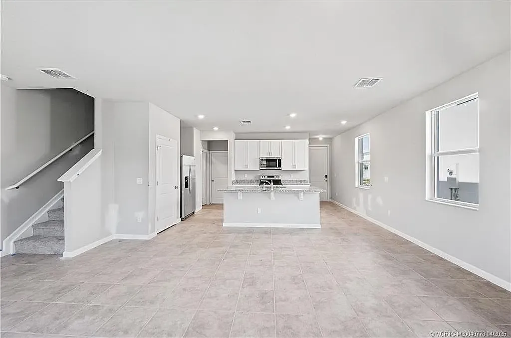 Salisbury Cir, Fort Pierce — Photo 1