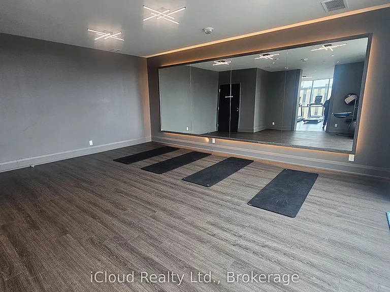 15 Lynch St #2302 — Photo 30