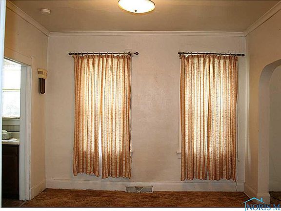 5th image of 239 Milford St