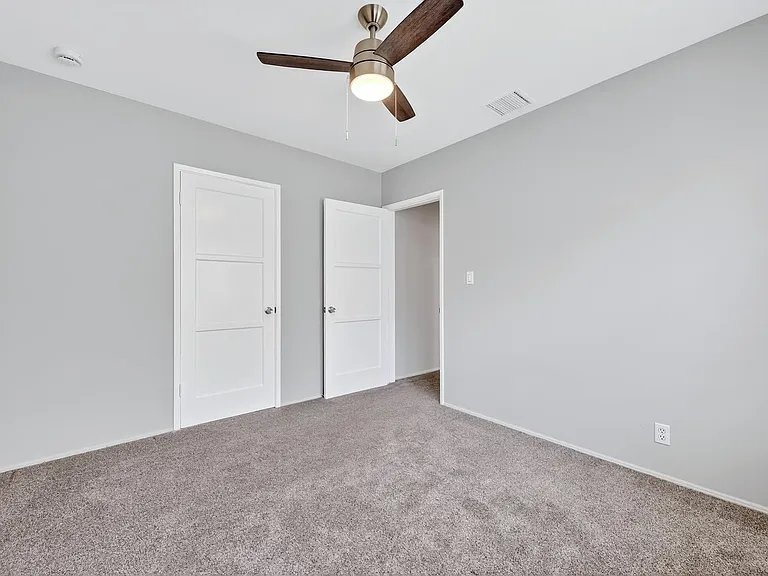 4913 Premiere Ave — Photo 31