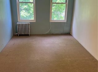 7015 Grand Ave, Flushing, NY 11378