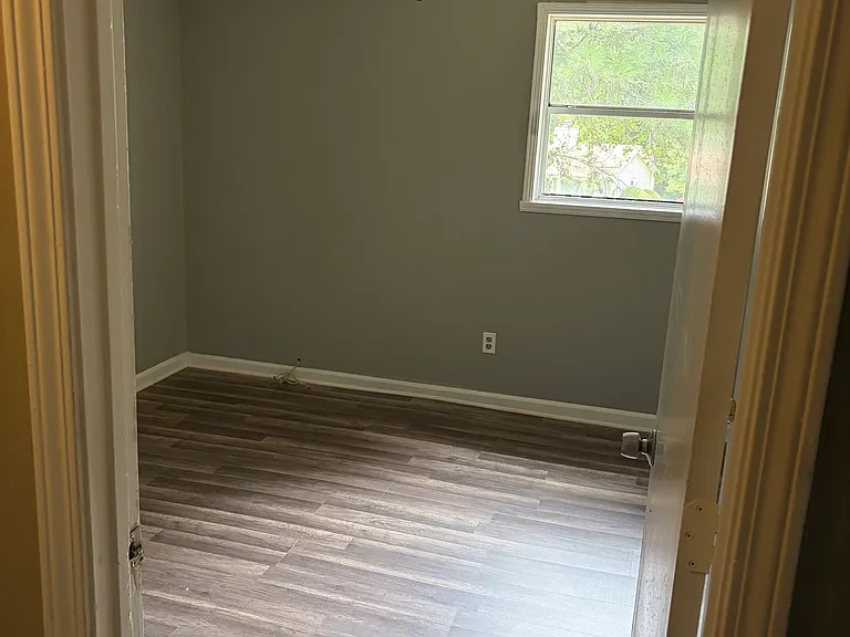 531 Carithers Rd — Photo 8