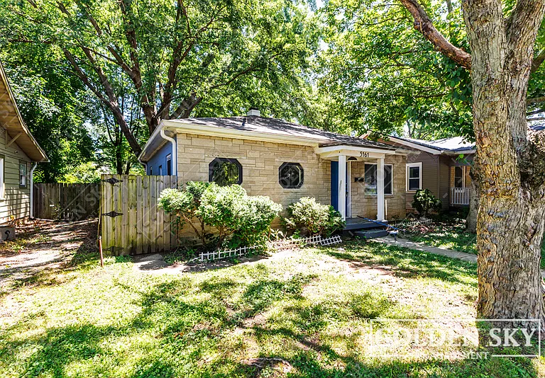 5161 Primrose Ave — Photo 2