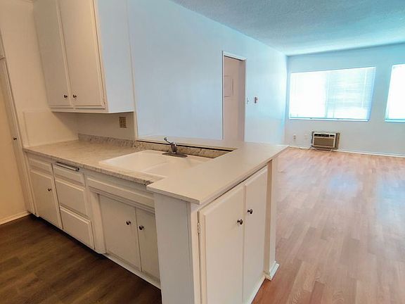4th image of 14205 Burbank Blvd APT 6