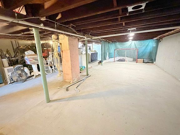 5th image of 130 Bonner Ave