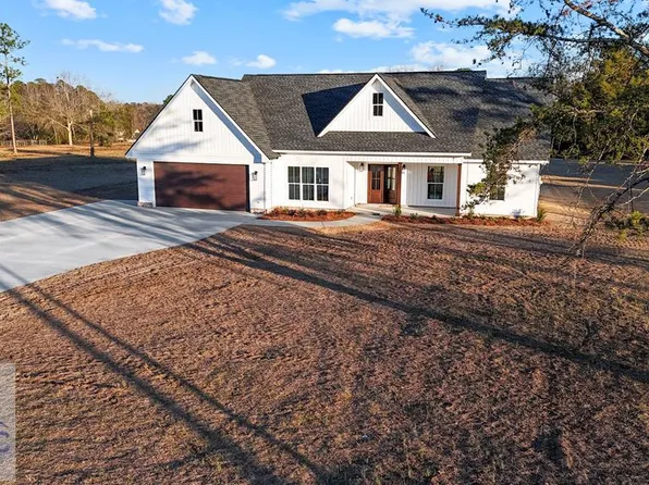 112 Foxwood Dr, Odum, GA 31555