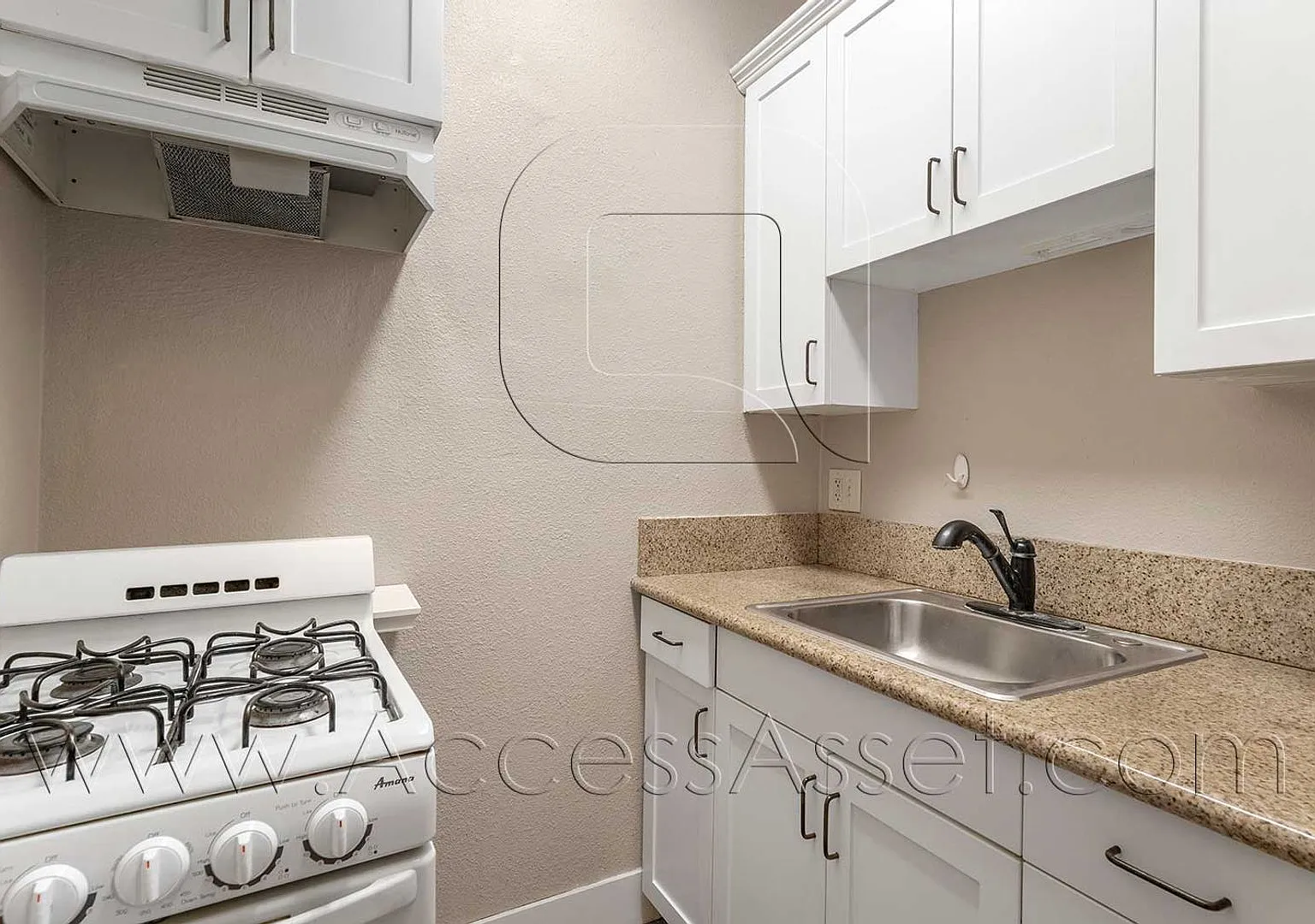 Stunning 1 Bed/1 Bath Laguna Grande Suites Apartment Located In Lake Elsinore! — Photo 1