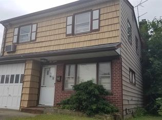 112 Casper St, Valley Stream, NY 11580