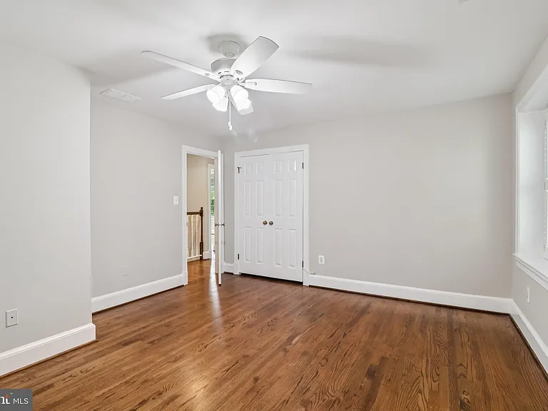 7518 Old Dominion Dr — Photo 43