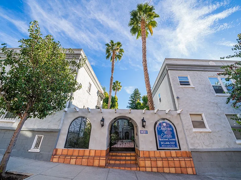 Chateau El Cerrito Apartments — Photo 10