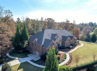 6046 Green Tree Ln, Gainesville, GA 30506