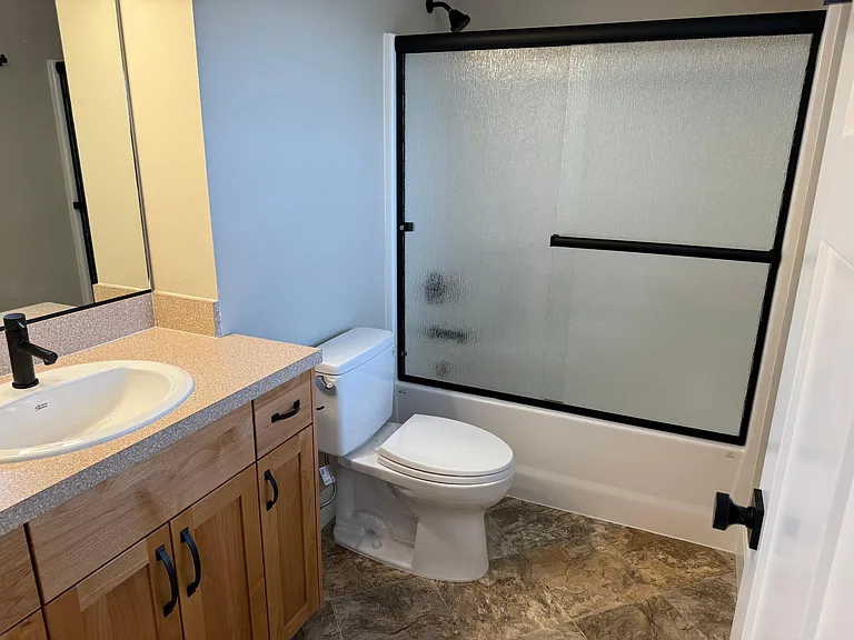 The front on suite bathroom.