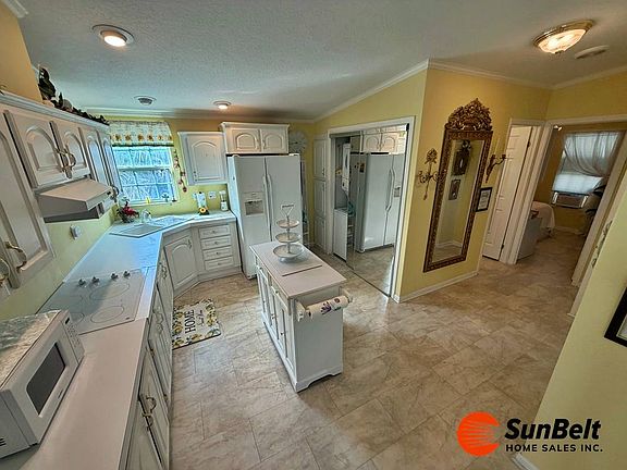 5th image of 200 Devault St #1