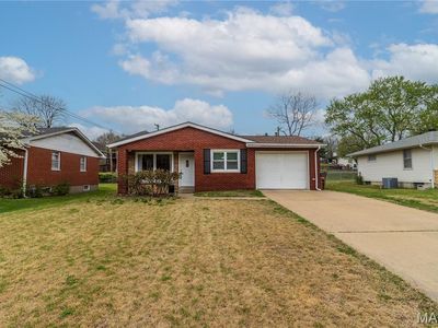 1157 Landgraf Dr, Cape Girardeau, MO, 63701