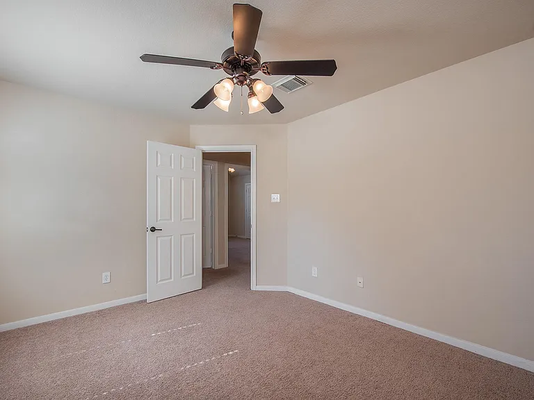 158 Rocky Point Dr — Photo 28