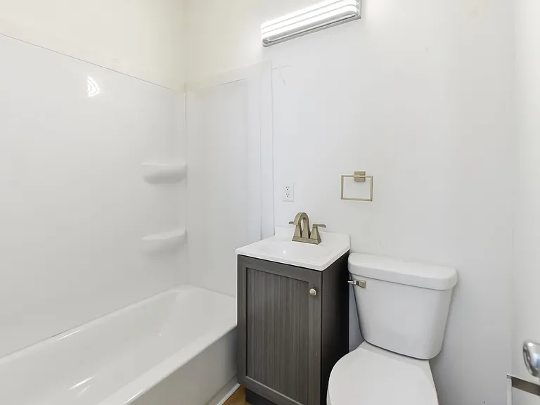 316 N Oakland Ave #10 — Photo 8