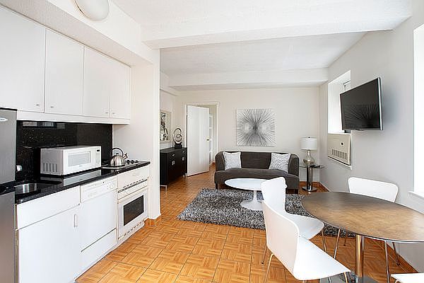 1st image of 150 W 51st St #1809