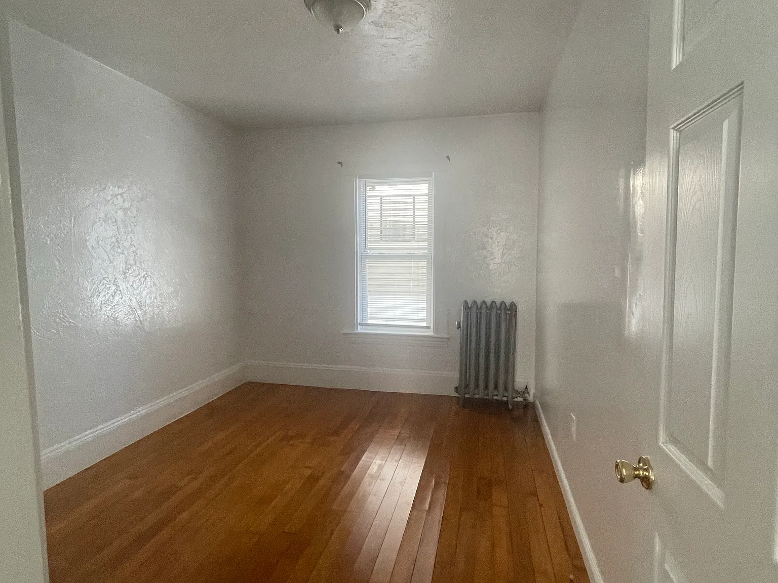 3 bed, 1100 sqft, $2,800 — Photo 3