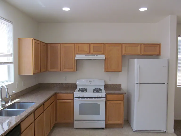 8513 Orly Ave — Photo 9