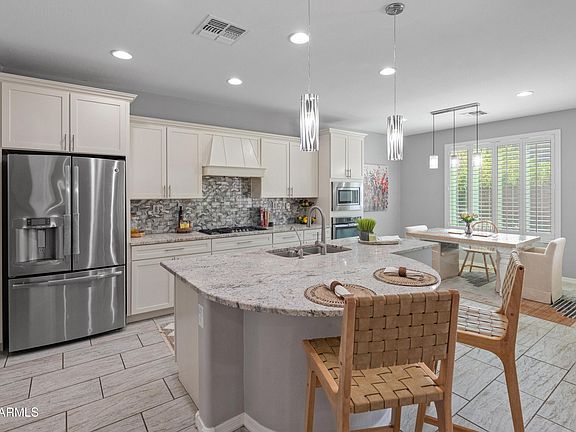 5th image of 3603 E Salter Dr