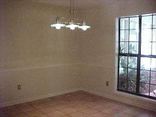 1st image of 114 W Williamsburg Dr