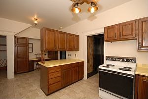 Eat-in Kitchen