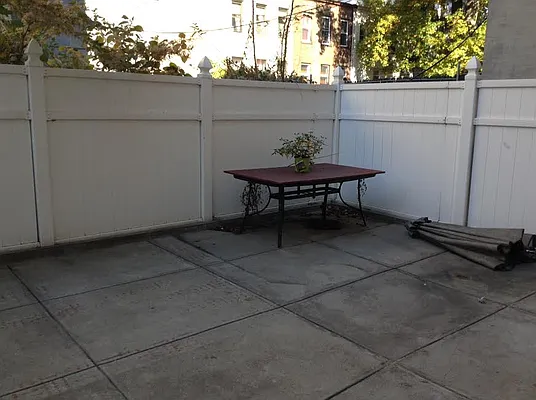 Rented by Premier Metro Realty Corp | media 5