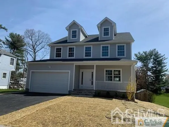 1431 Greenwood Dr, Piscataway, NJ 08854