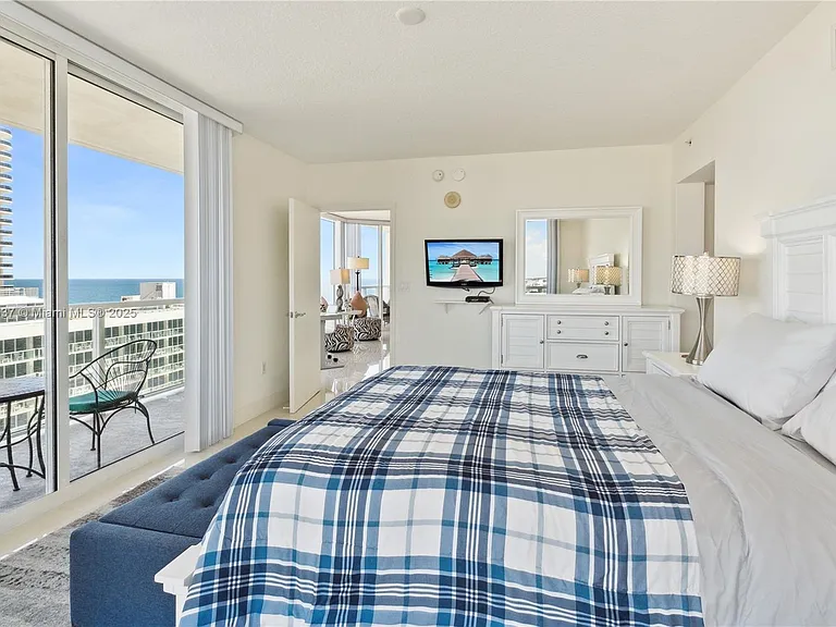 16699 Collins Ave #1407 — Photo 12
