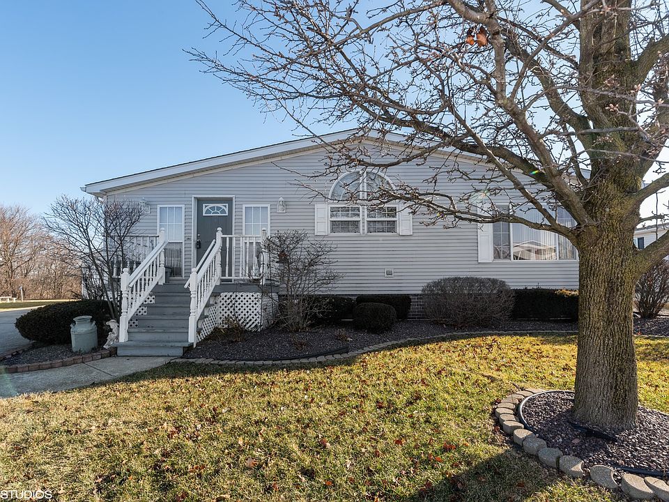 1st image of 22937 S Glen Eagle Dr