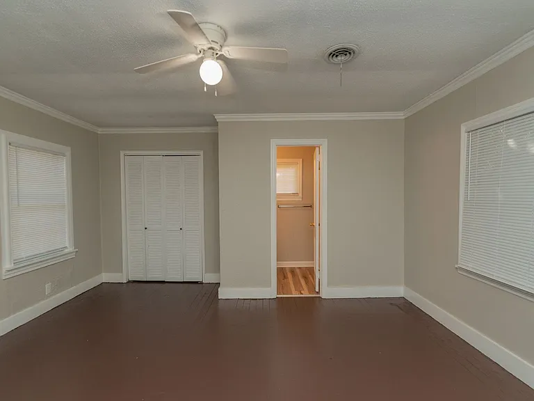1110 Murphy St — Photo 25