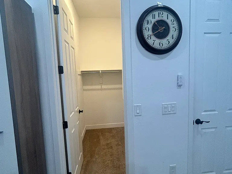 Bedroom2 with walk-in closet