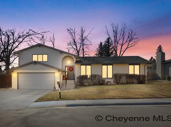 803 Golden Hill St, Cheyenne, WY 82009
